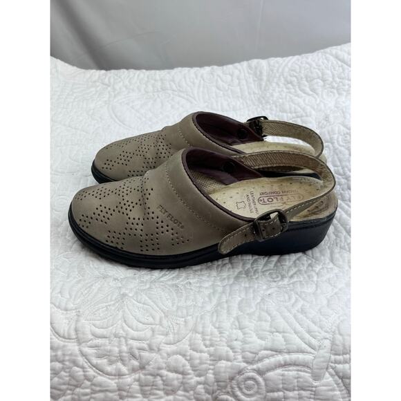 Fly Flot Women's Tan Antishock Wedge Slip On Summer Vacation Clogs - Size US 5 - Picture 10 of 11